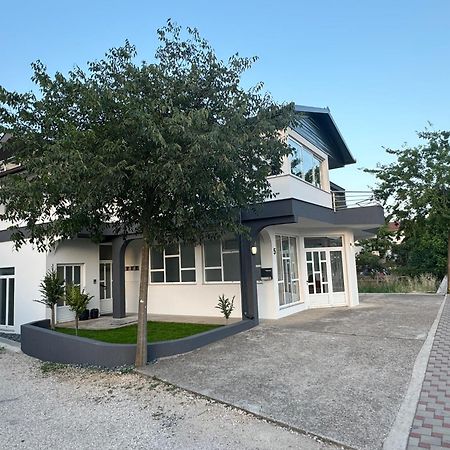 Apartment Camellia Ljubuški Екстериор снимка
