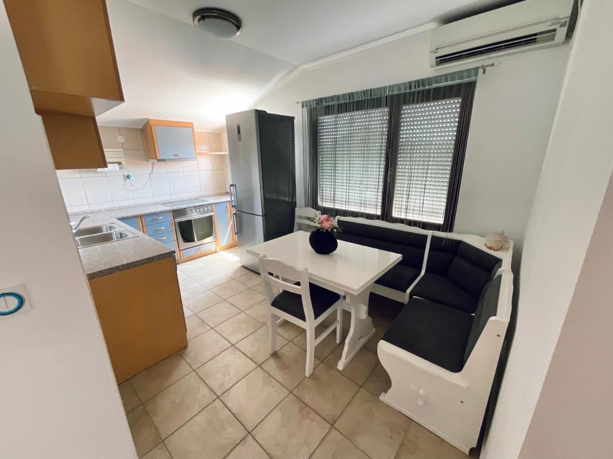 Apartment Camellia Ljubuški Екстериор снимка